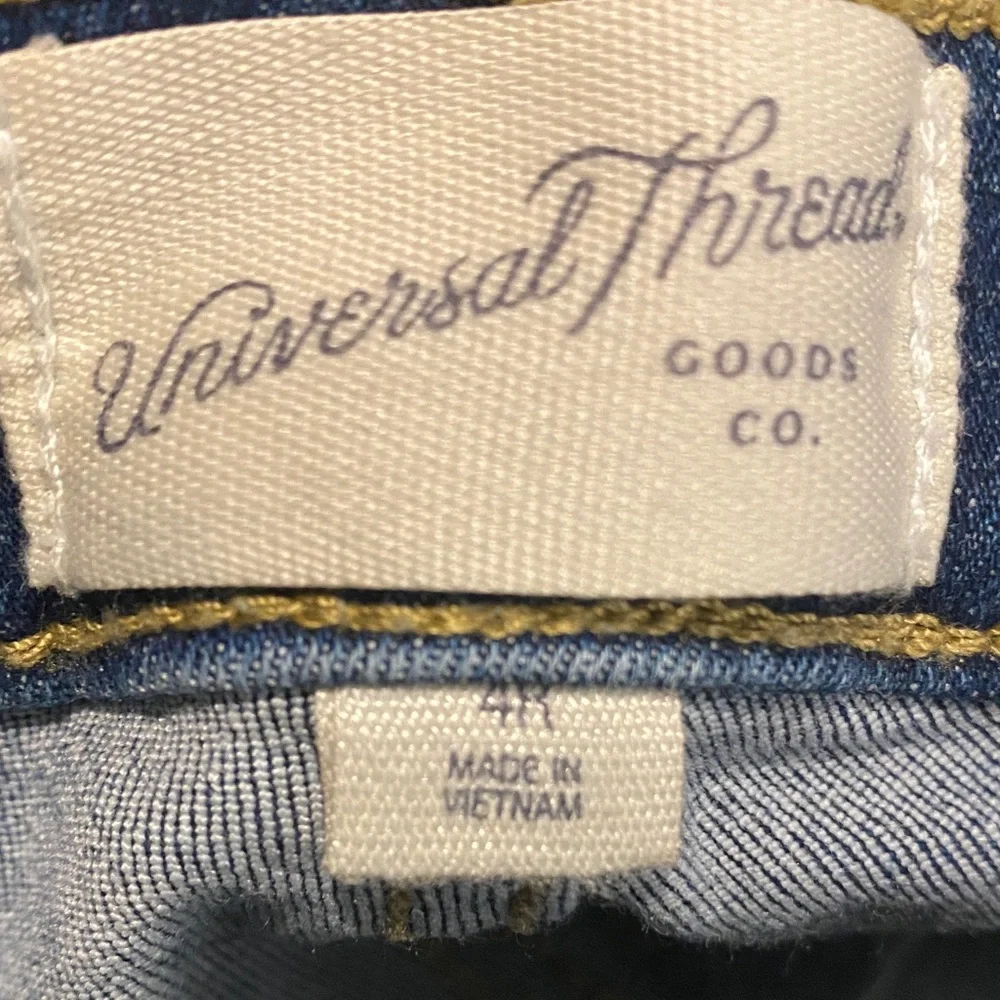 Universal Thread High Rise Skinny - Picture 2 of 3